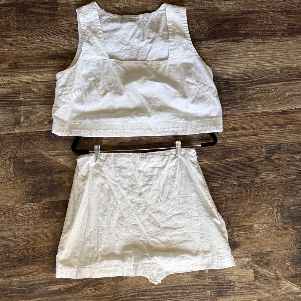 Abercrombie & Fitch White Linen Top and Skort Set